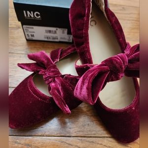 INC Girls size 5 dress shoes